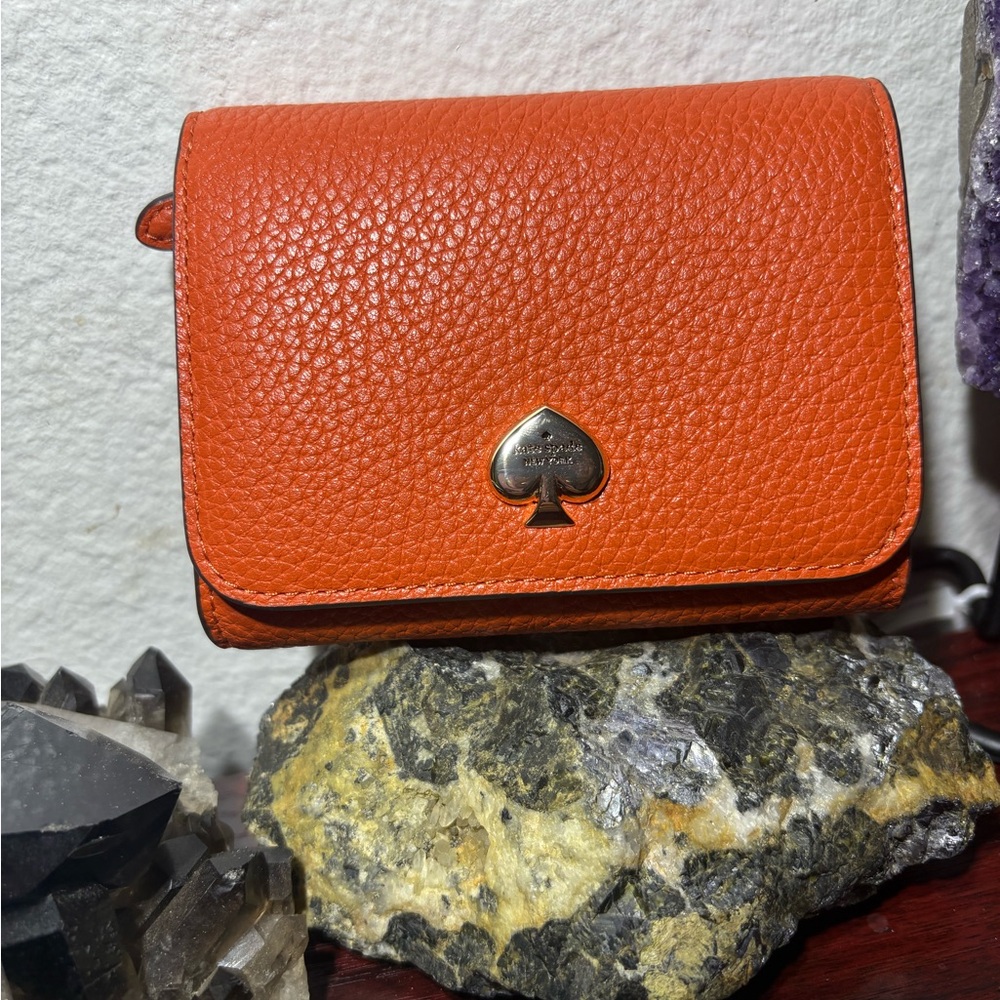 Kate Spade- Kayla Small L-Zip Wallet - Picture 3 of 6